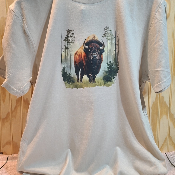 Majestic American Bison Beige T-Shirt - Picture 1 of 3